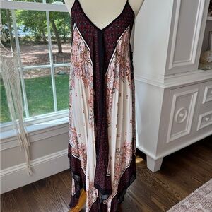 Forever 21 Hankerchief Hem Maxi Dress